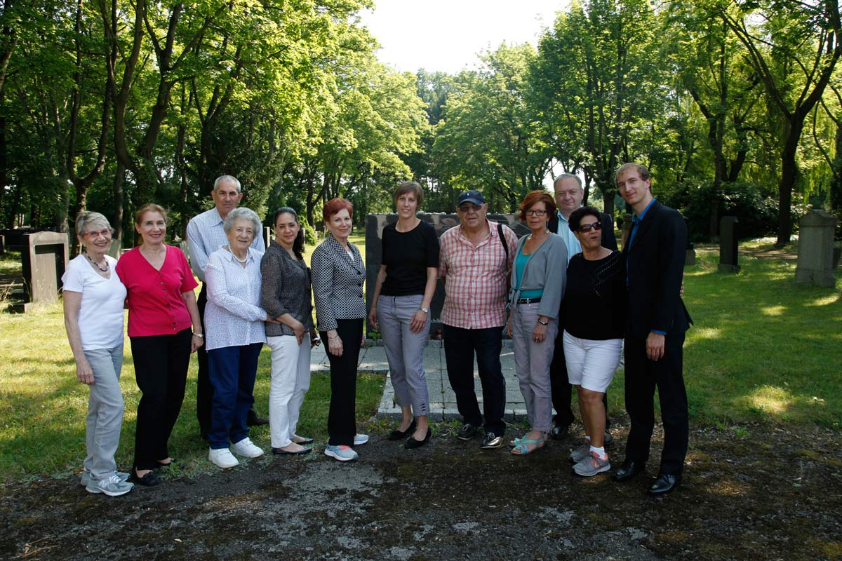 Jüdische Woche 2015 - Besuch auf dem Neuen juedischen Friedhof